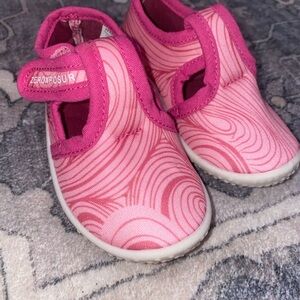 ZeroXposur Pink Swirl Kids Slippers